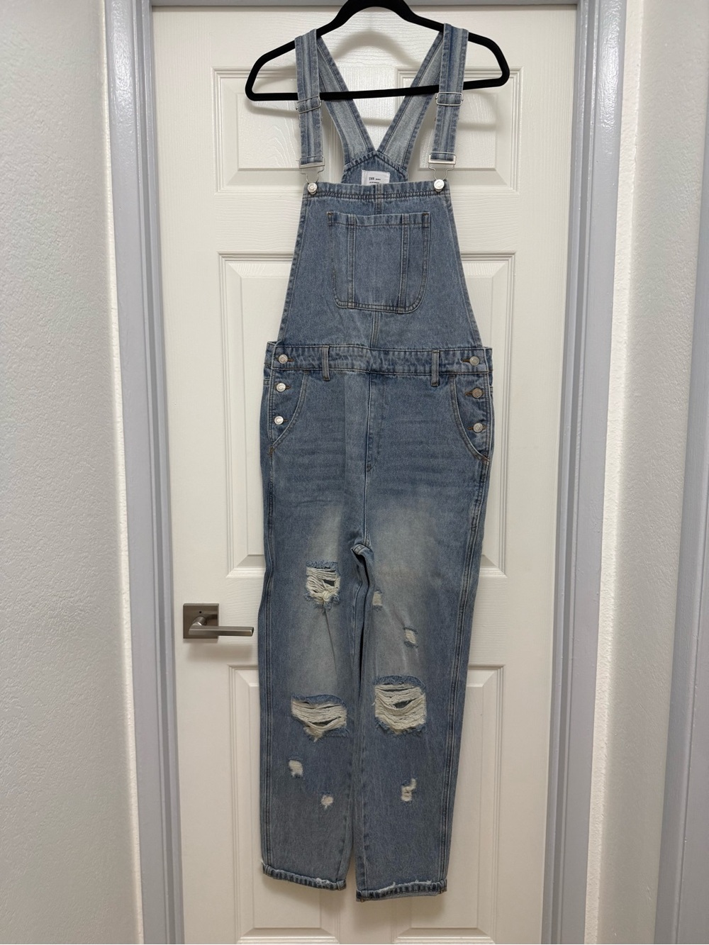 NWOT TNR jeans Overalls size large